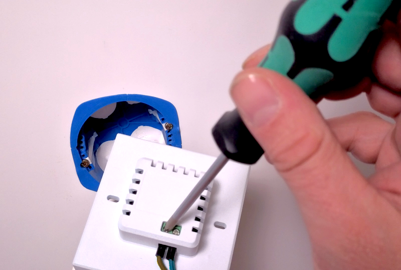 Connecting the wires